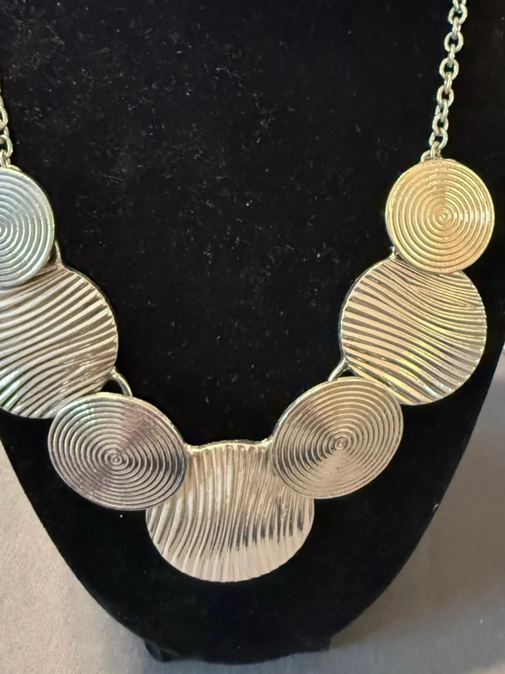 Silver-Tone Textured Circle Statement Necklace 16” w/extender